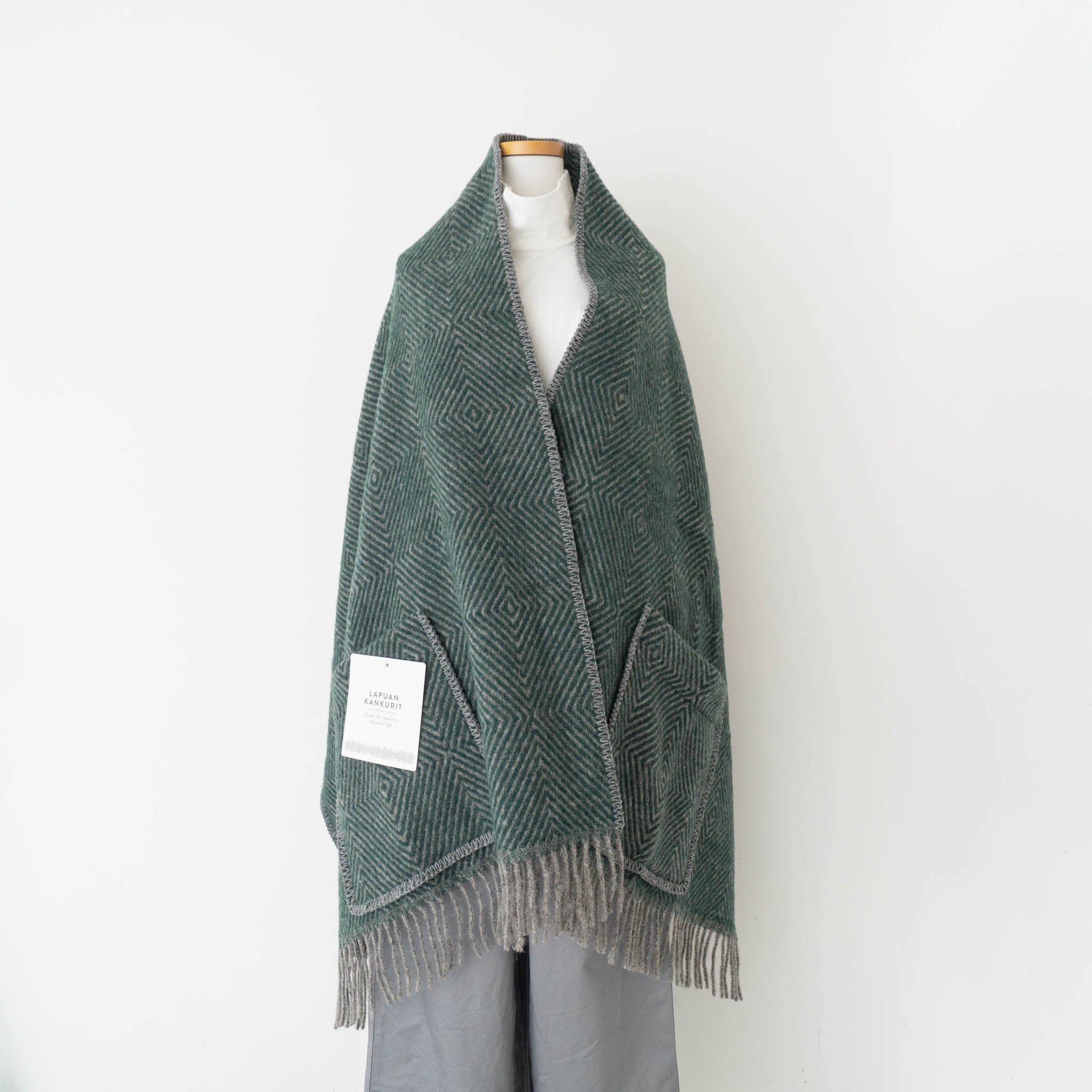 LAPUAN KANKURIT/ MARIA pocket shawl GREY GREEN – haus