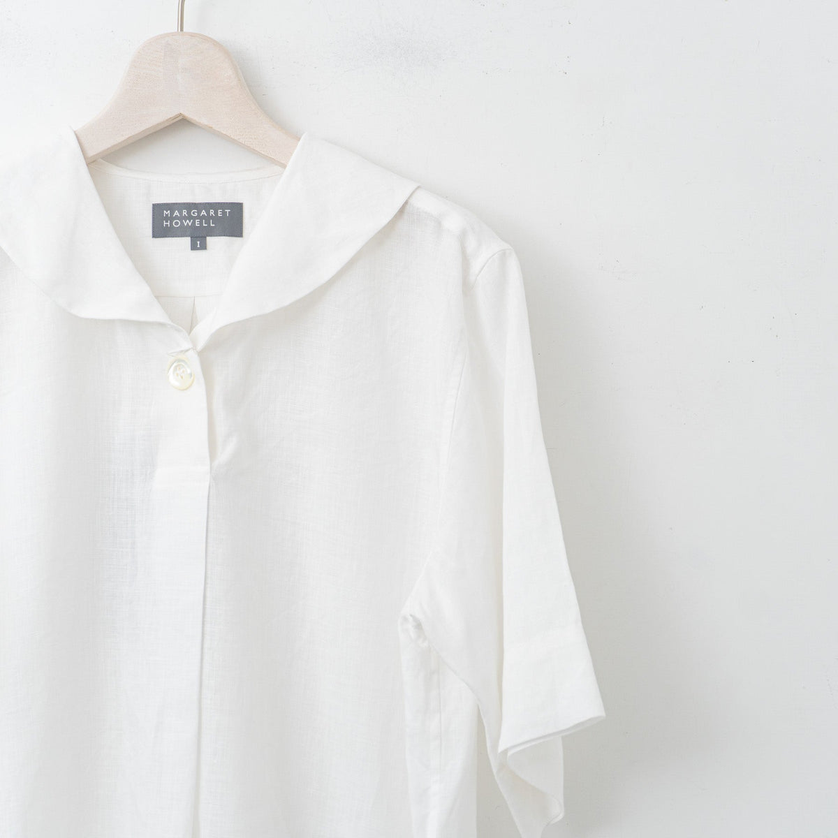これからの季節にぴったり。MARGARET HOWELL「LINEN VOILE 5785152004」のご紹介