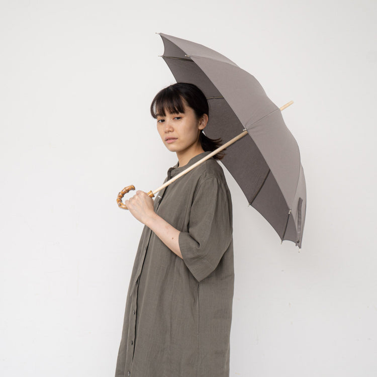 毎日持ち歩きたくなる、洗練された一本～CINQ 晴雨兼用傘～
