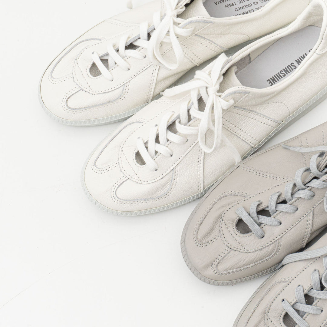 気負わず上品に。KAPTAIN SUNSHINEの大人スニーカー