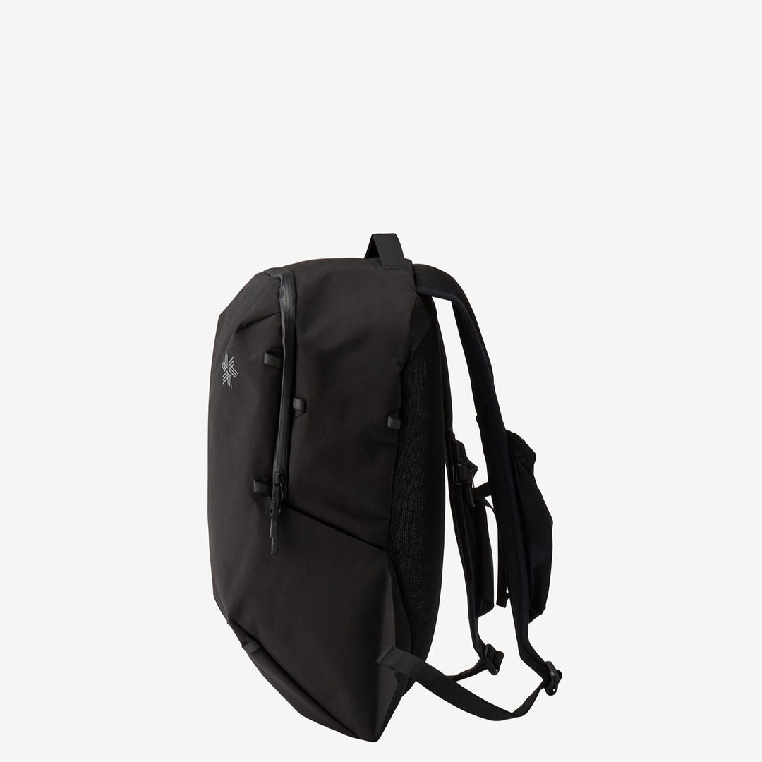 GOLDWIN/　Vapor Trail Pack 16