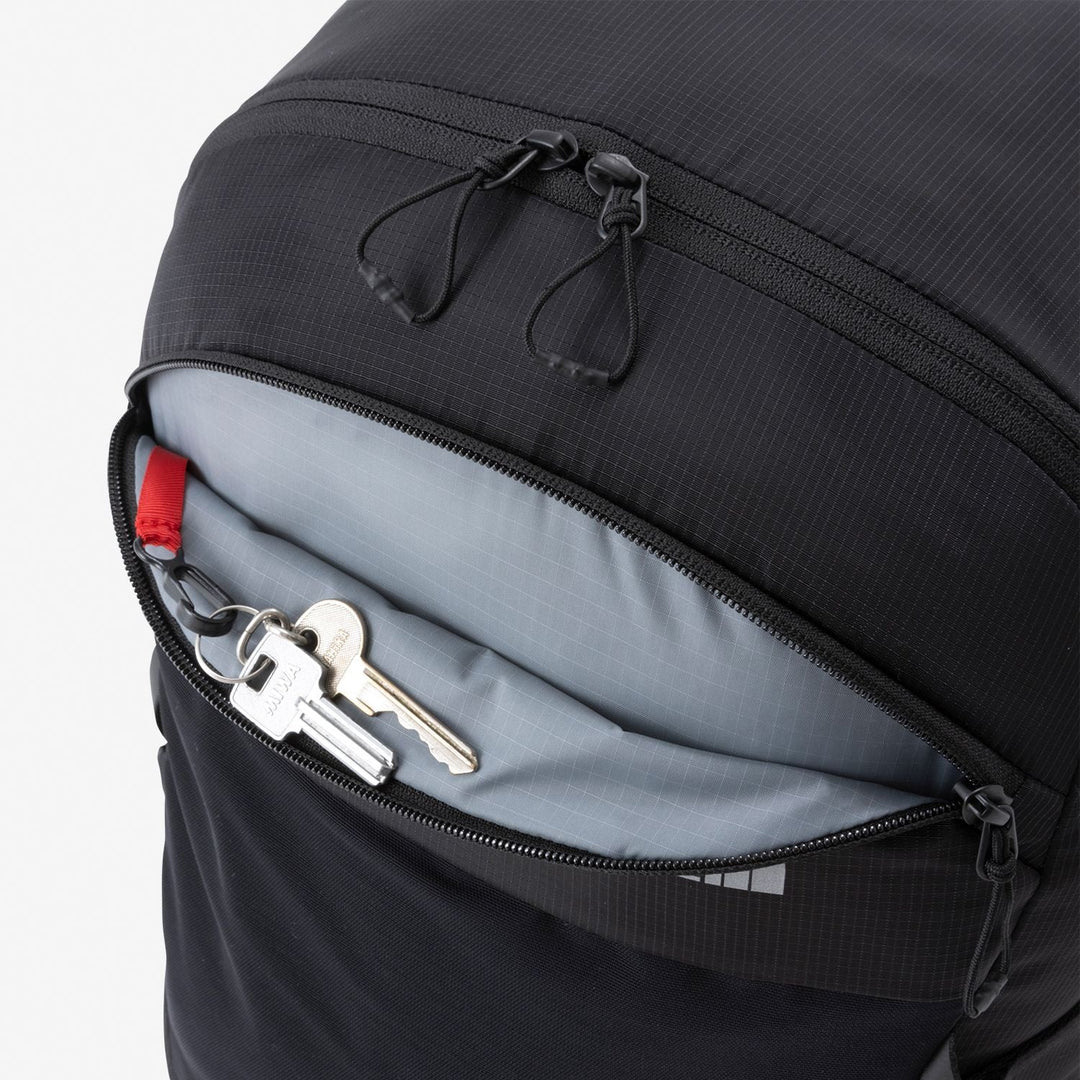 THE NORTH FACE/　Hazy Daypack