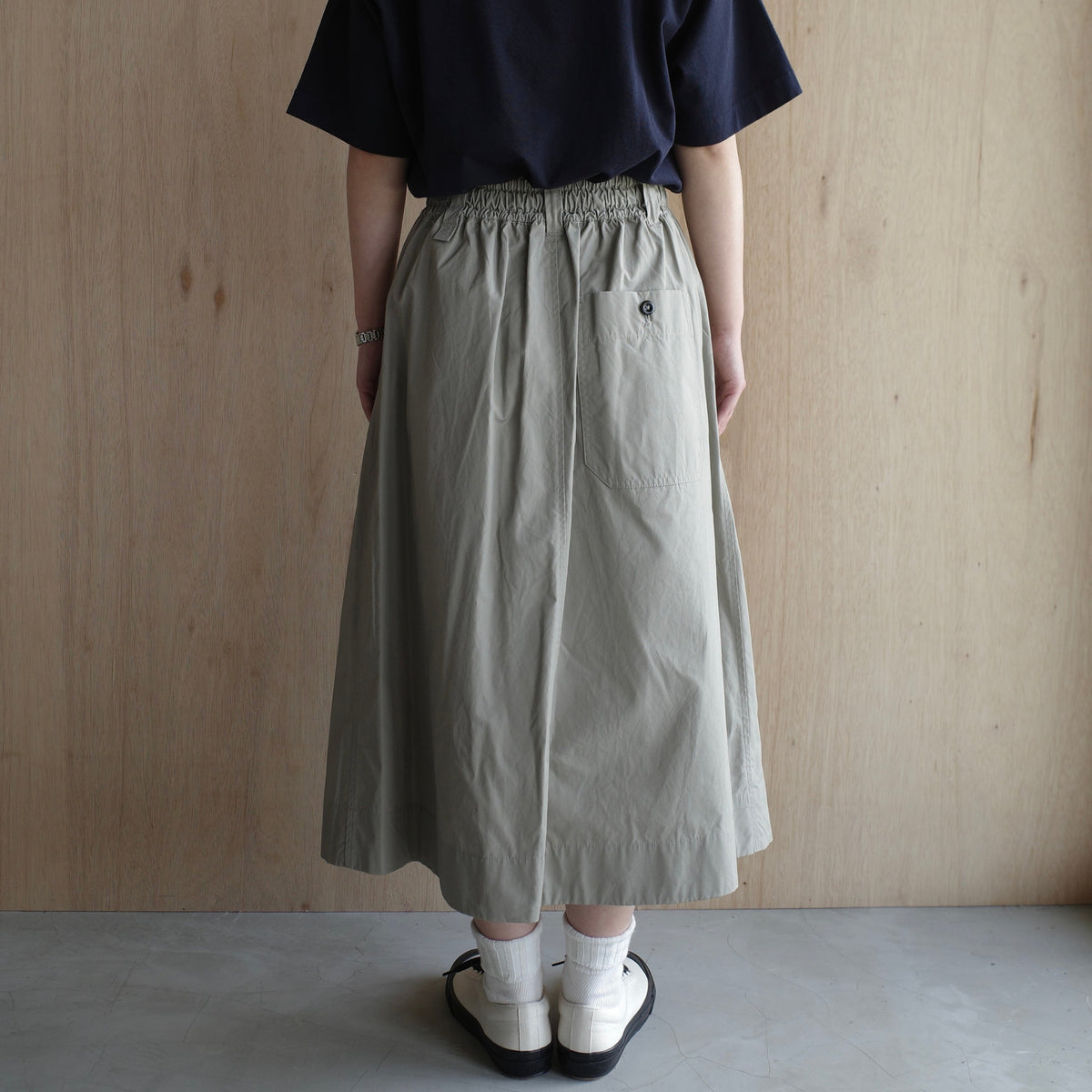 MHL.｜WOMEN　FINE COMPACT COTTON POPLIN SKIRT-suomi