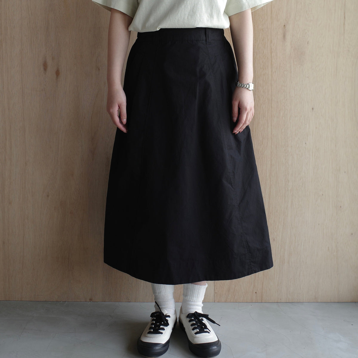 MHL.｜WOMEN　FINE COMPACT COTTON POPLIN SKIRT-suomi