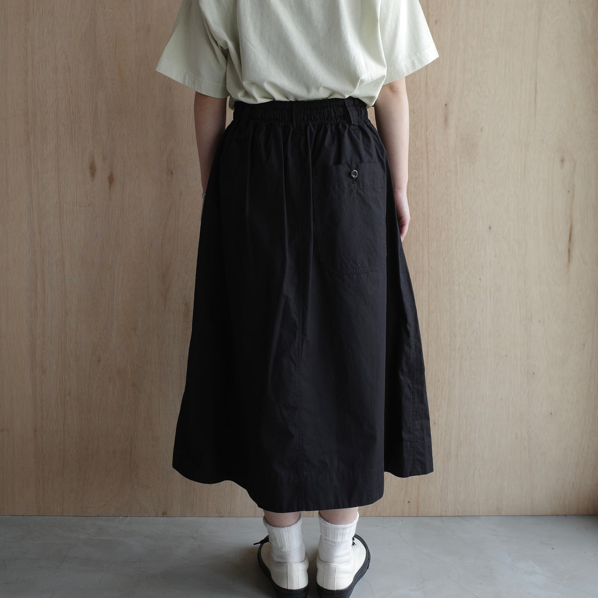 MHL.｜WOMEN　FINE COMPACT COTTON POPLIN SKIRT-suomi