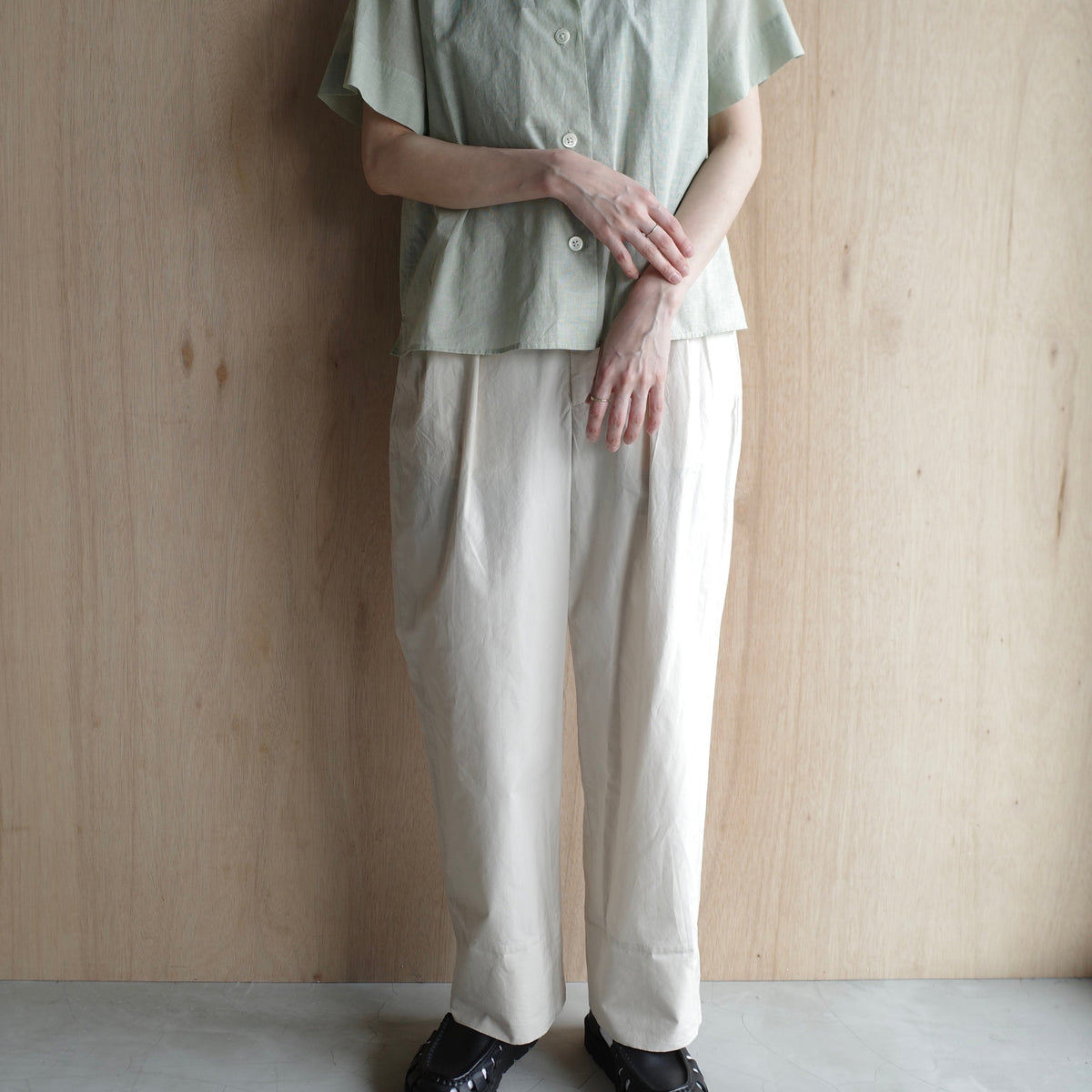 MARGARET HOWELL｜WOMEN　WASHED COTTON POPLIN TROUSERS-suomi