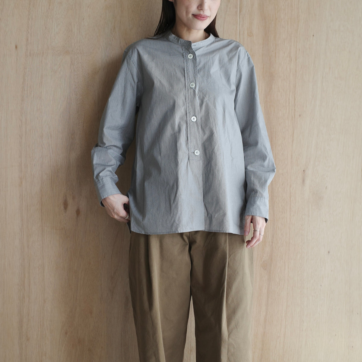 MARGARET HOWELL｜WOMEN　COTTON HAIRLINE STRIPE SHIRT　5785253210-suomi