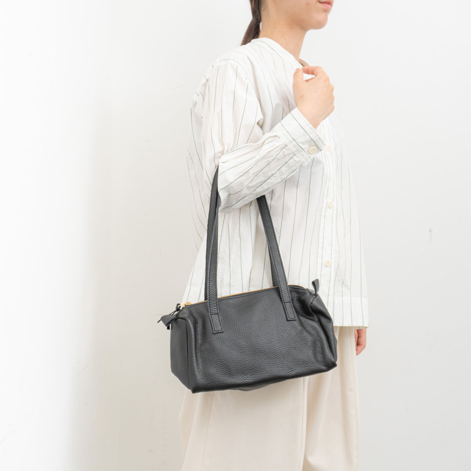 MARINE DAY｜MARIA Black シュリンク カウレザー ボストンバッグ-Y