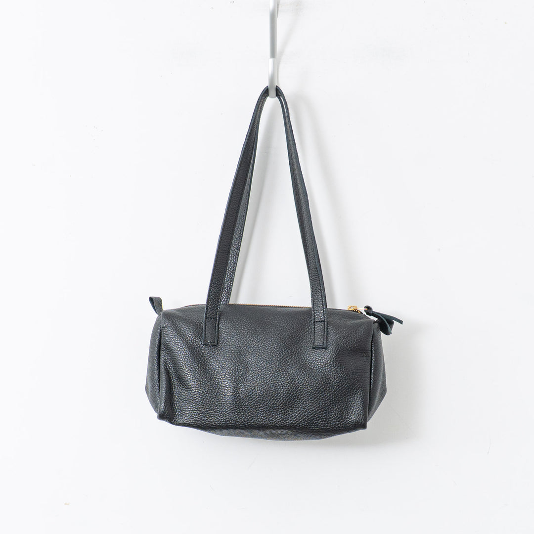 MARINE DAY/　MARIA Black シュリンク カウレザー ボストンバッグ