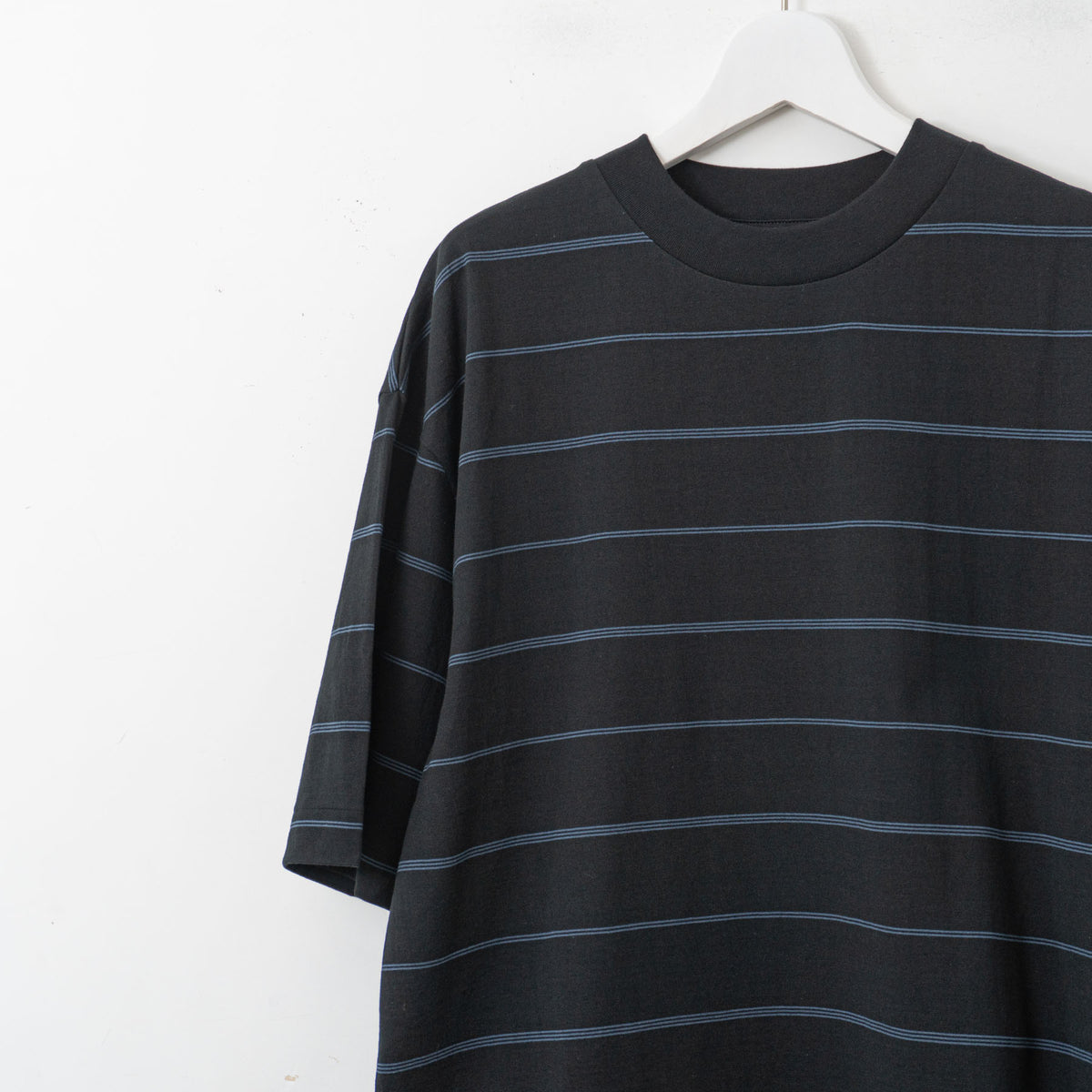 MARGARET HOWELL｜MEN　ALTERNATE STRIPE COTTON JERSEY 5795166007-suomi（010.BLACK）