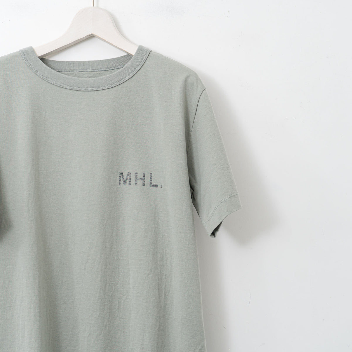 MHL.｜UNISEX　FADED PRINTED COTTON JERSEY 5965166515-suomi（022.mid grey）