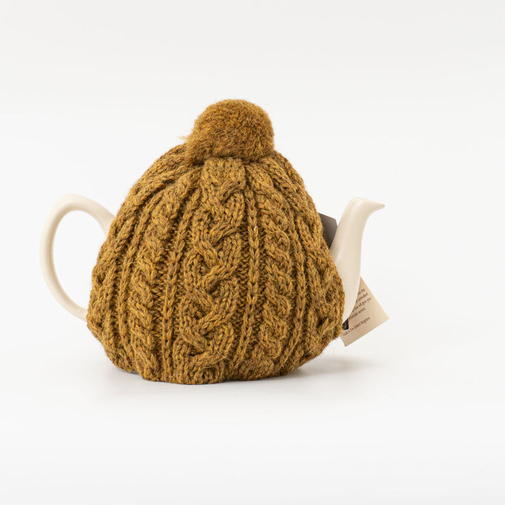 Highland 2000/　ケーブル編みティーコージー(6カップ ティーポット用)