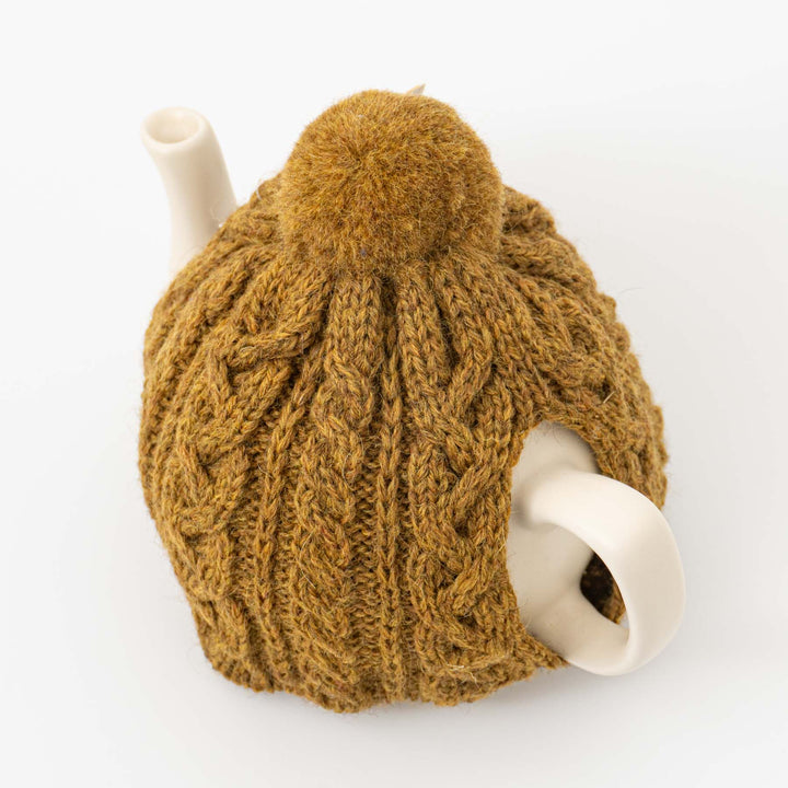 Highland 2000/　ケーブル編みティーコージー(6カップ ティーポット用)