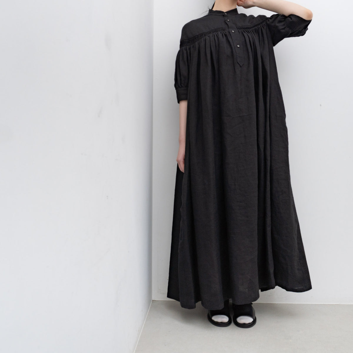 SCYE｜WOMEN　オーガニックリネンタックパフスリーブドレス 1224-01007
