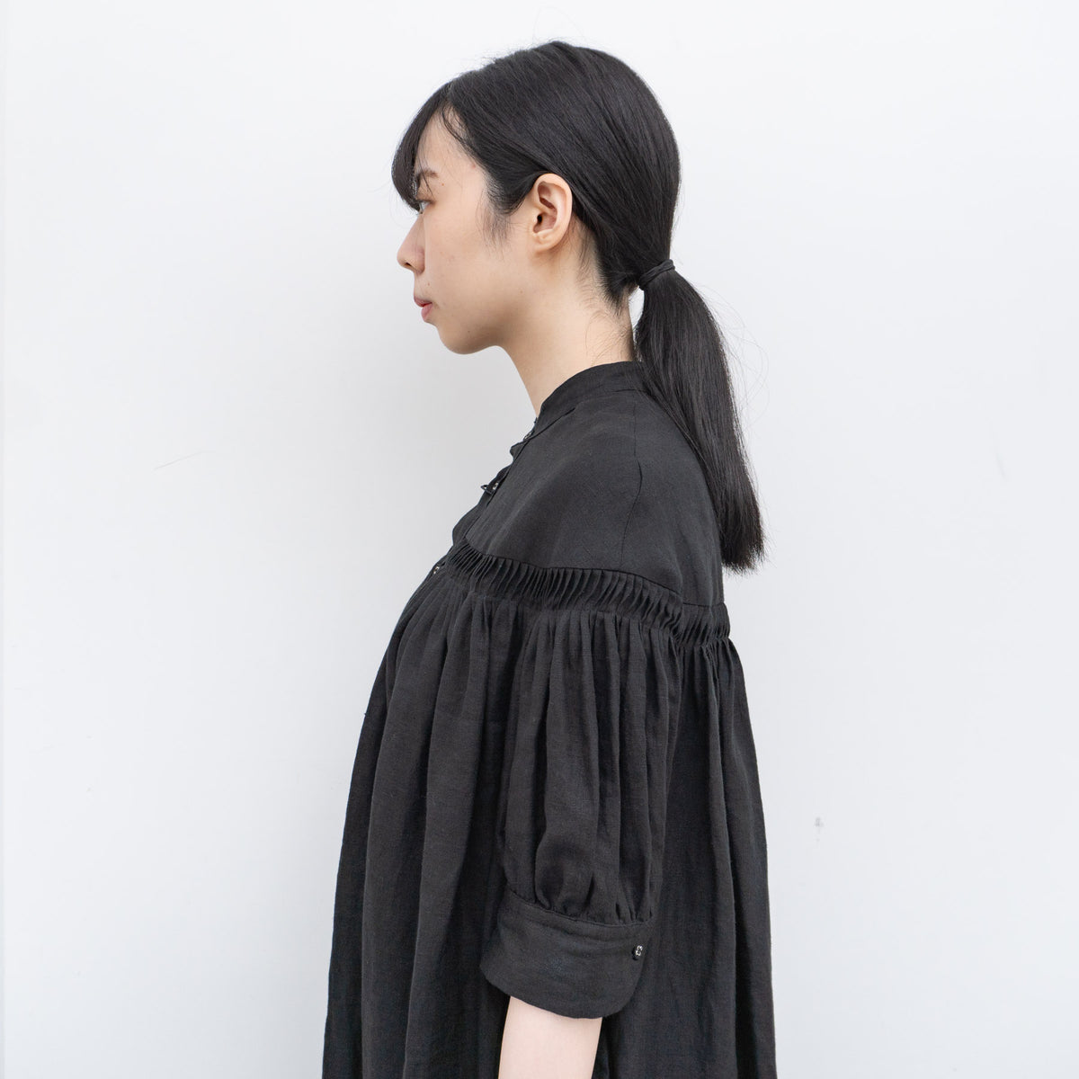 SCYE｜WOMEN　オーガニックリネンタックパフスリーブドレス 1224-01007