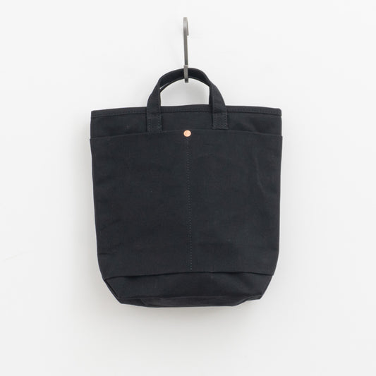 holk｜tote ② by this is a(n) 045（black）