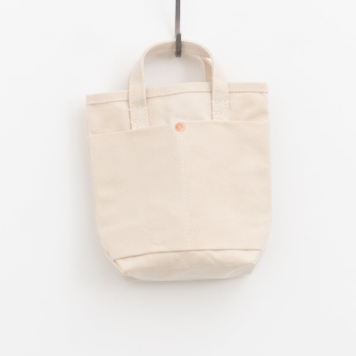 holk｜tote ① by this is a(n) 044（ecru）