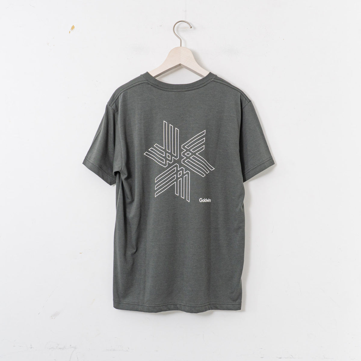 GOLDWIN｜UNISEX　Logo Big Print T-shirt