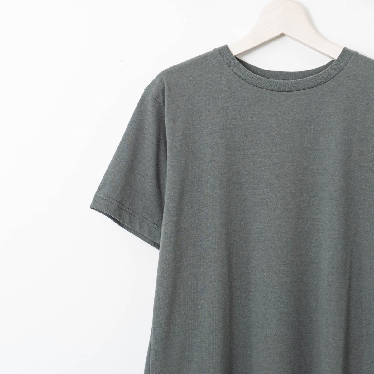 GOLDWIN｜UNISEX　Logo Big Print T-shirt