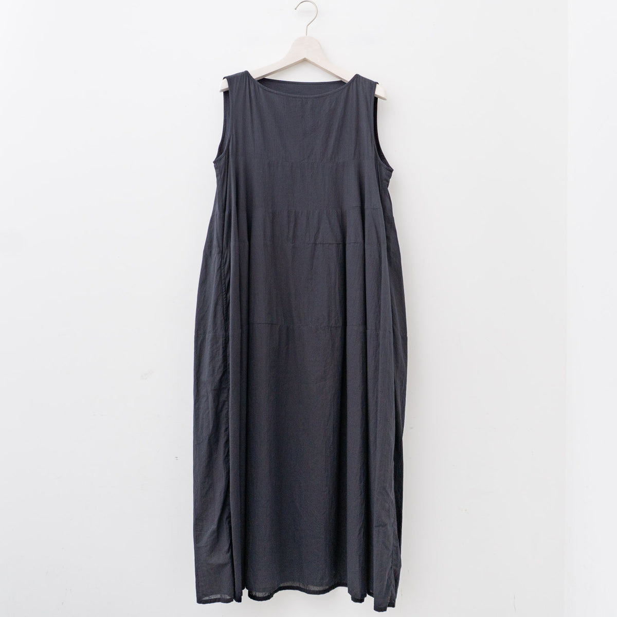 ゴーシュ｜100/1ローンノースリーブワンピース G241-E036（NAVY）