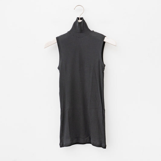 ゴーシュ｜80/1強撚フライス タートルネック G241-T049（BLACK）