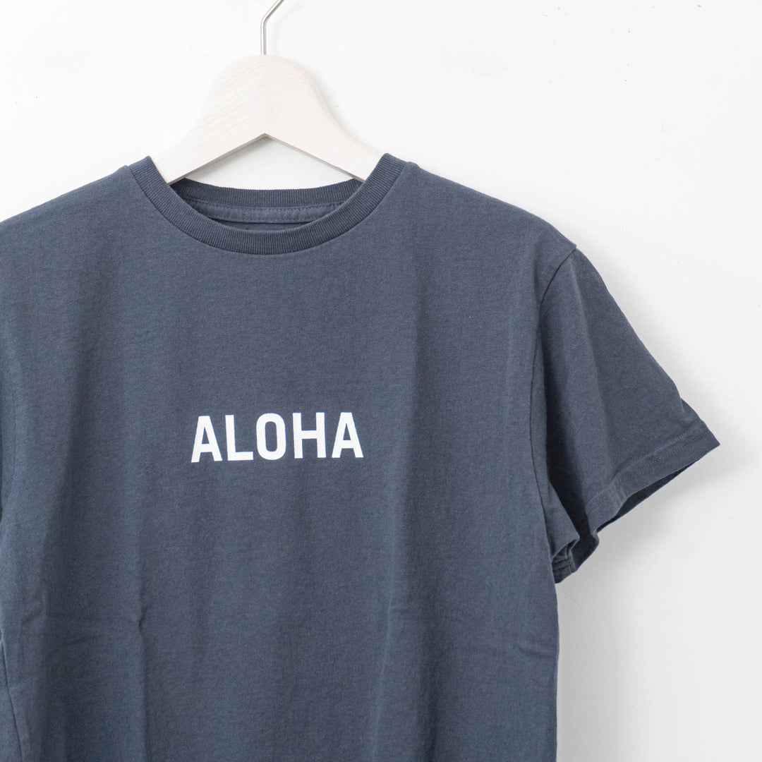 SUNSHINE+CLOUD/UNISEX　grown in the sun Tシャツ ALOHA-MAHALO　col.dust