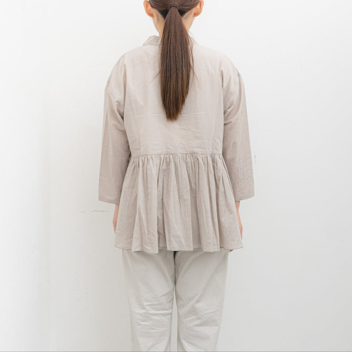 evam eva/　cotton gathered cardigan E253T020