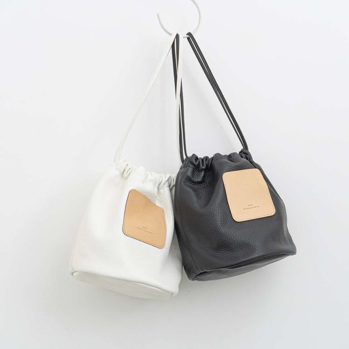 SCYE BASICS｜UNISEX　SOFT LEATHER DRAWSTRING BAG 3325-13366