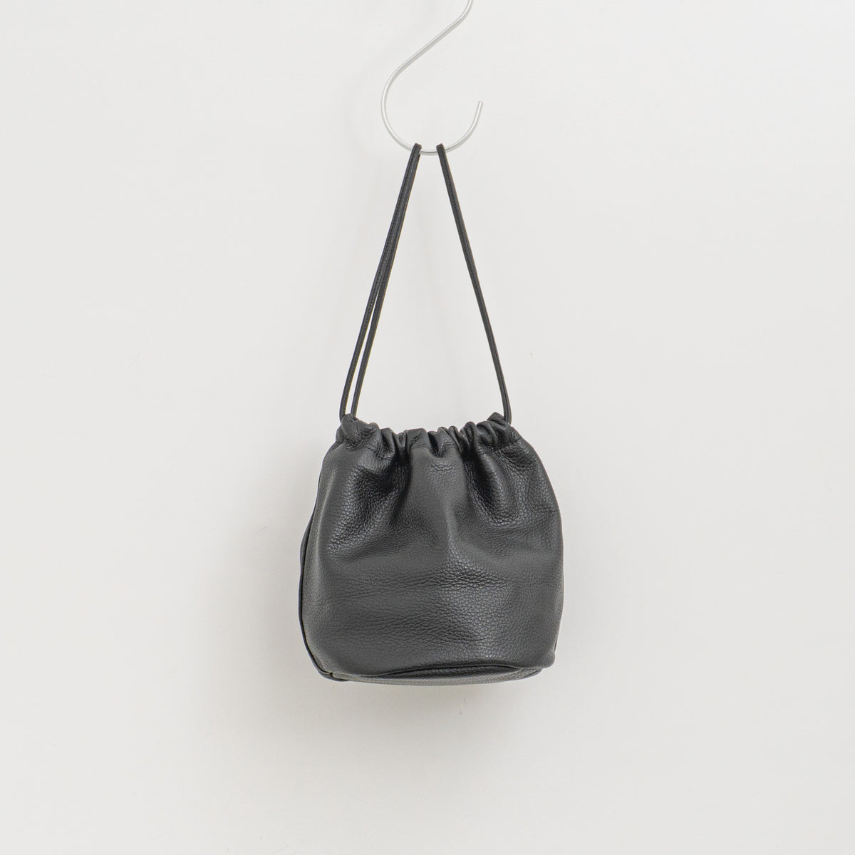 SCYE BASICS｜UNISEX　SOFT LEATHER DRAWSTRING BAG 3325-13366