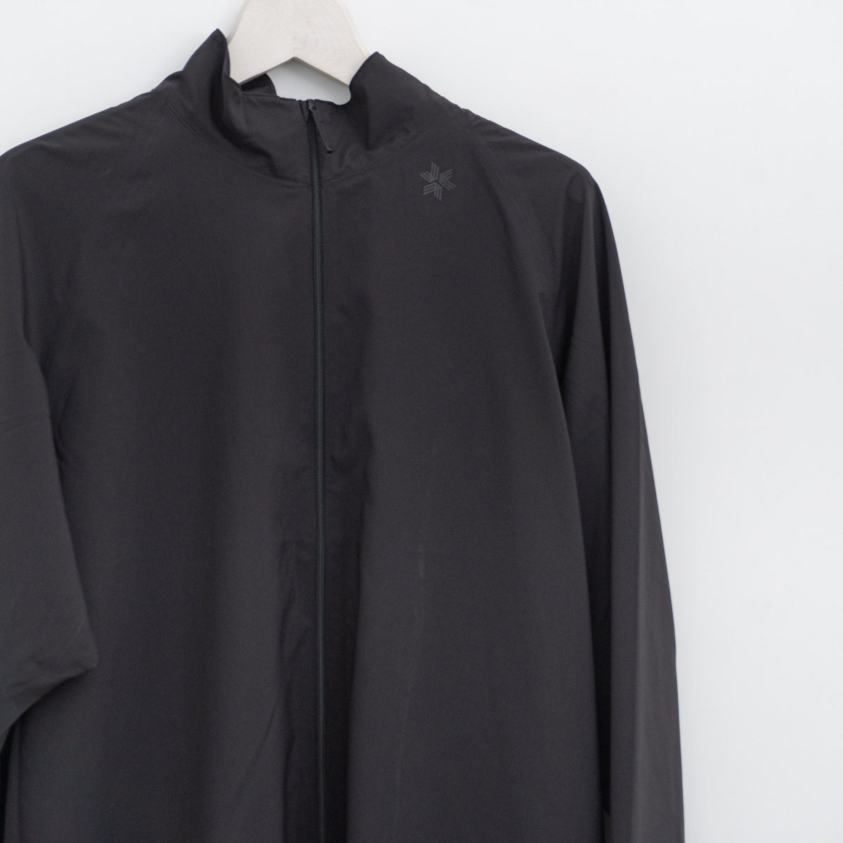 GOLDWIN｜Floating Wind Shell Jacket
