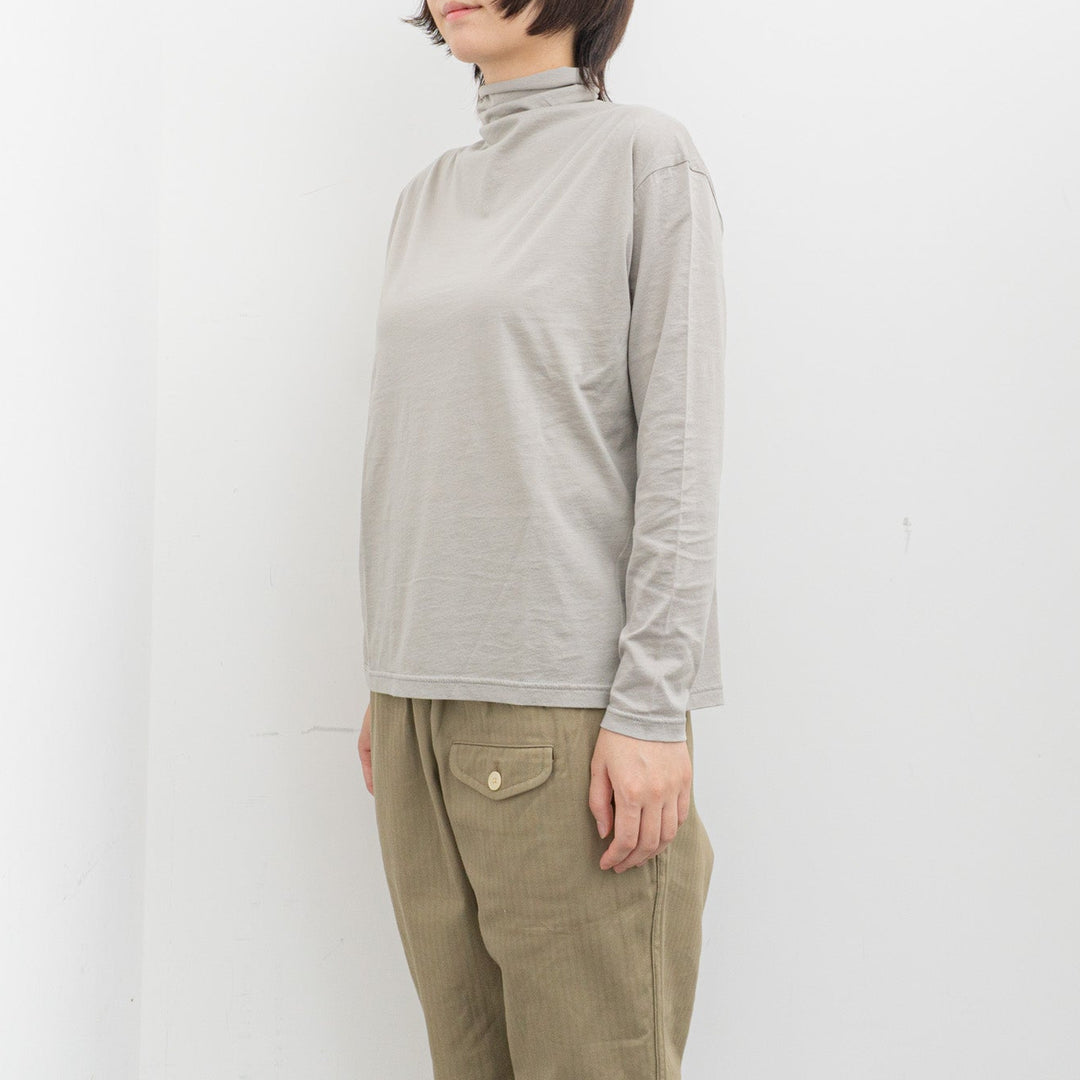 evam eva/　cut&sew turtleneck E253C028