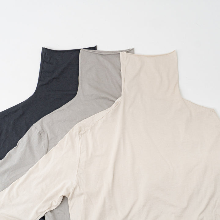 evam eva/　cut&sew turtleneck E253C028