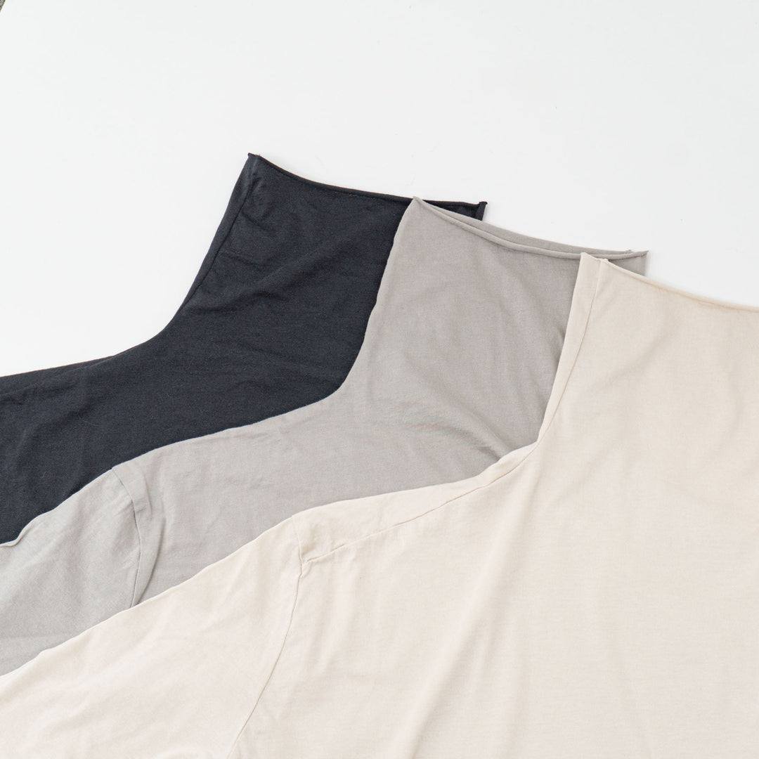 evam eva/　cut&sew turtleneck E253C028