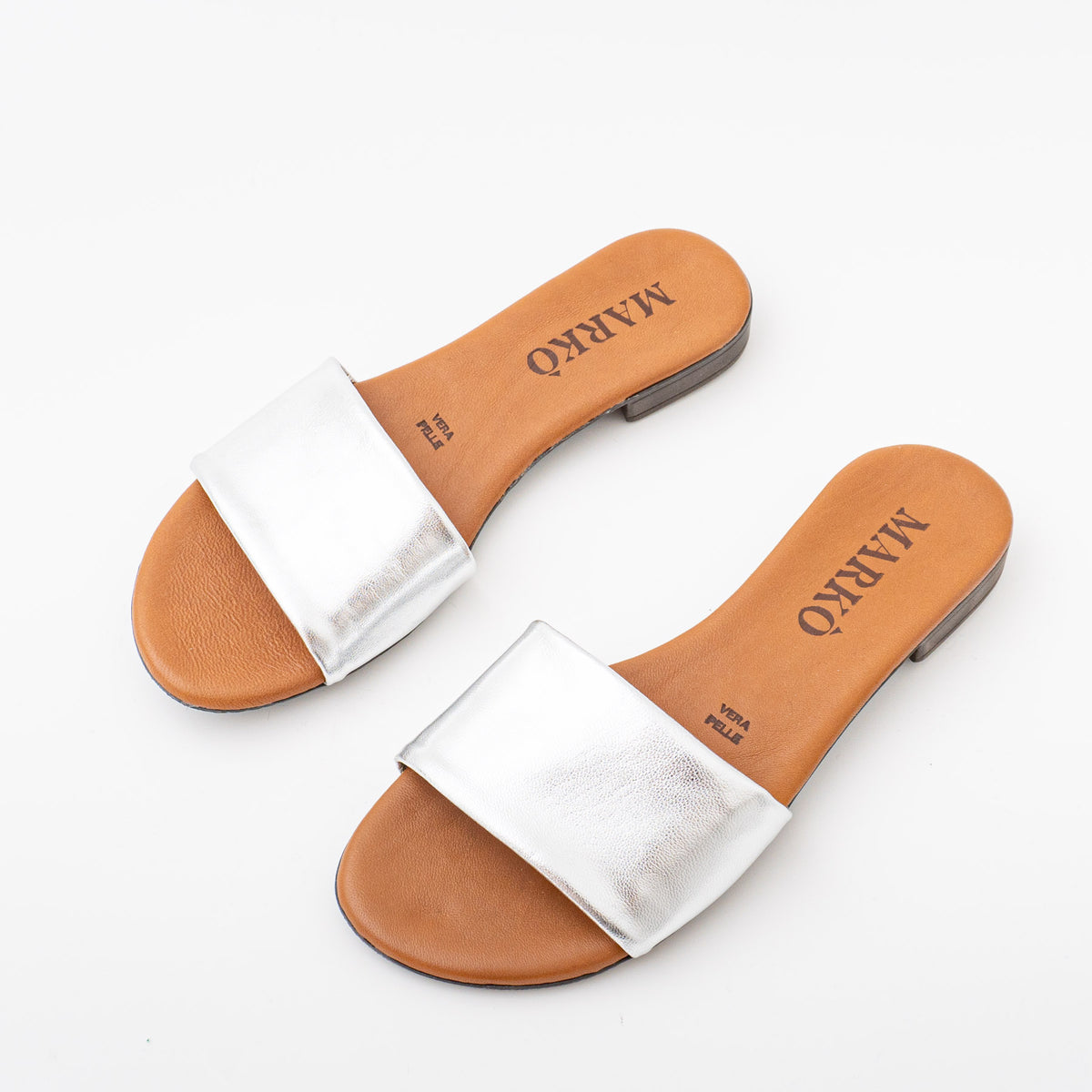 MARKO｜Leather Flat Sandal（ARGENTO（シルバー））