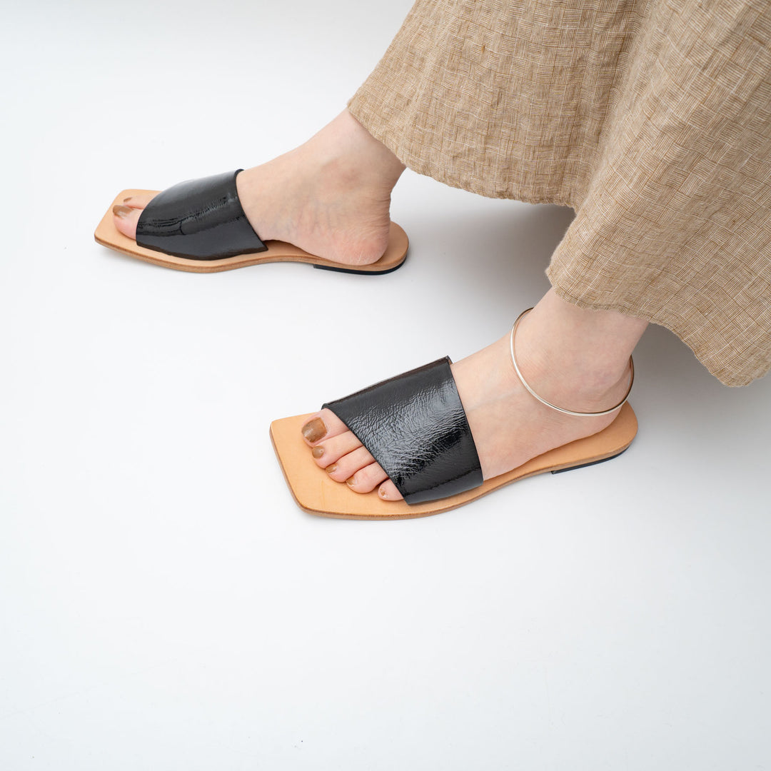 _Fot/　patent sandals 1403s