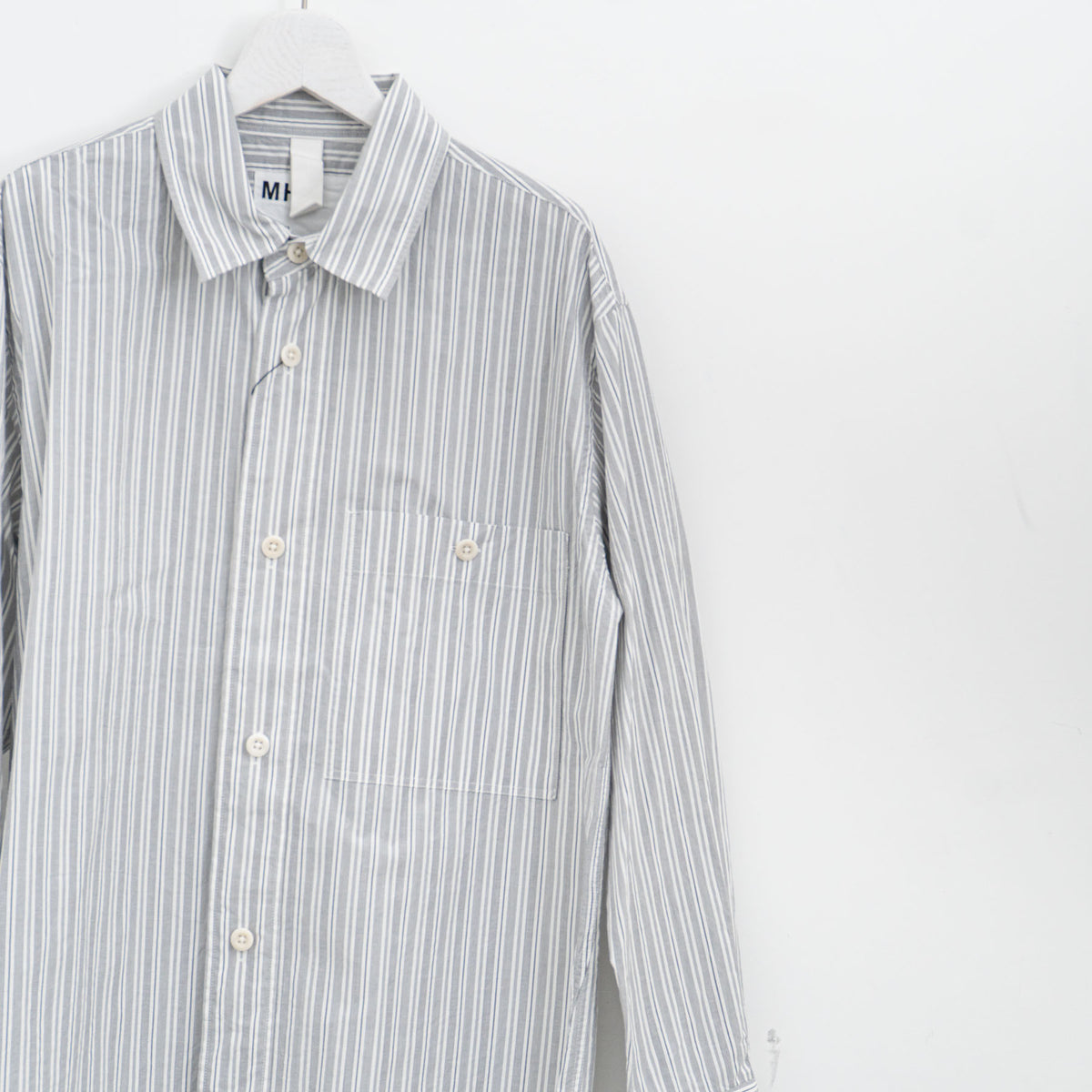 MHL.｜MEN　PJ STRIPE COTTON POPLIN SHIRT  5965250204