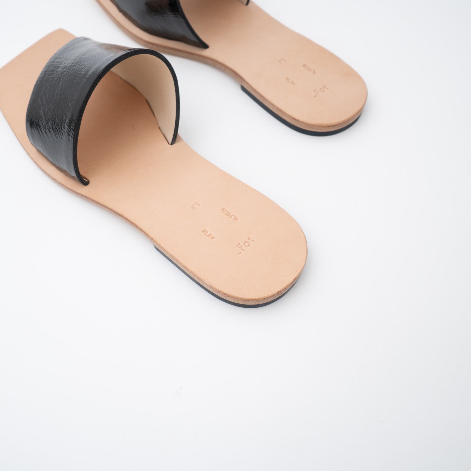 _Fot｜patent sandals 1403s