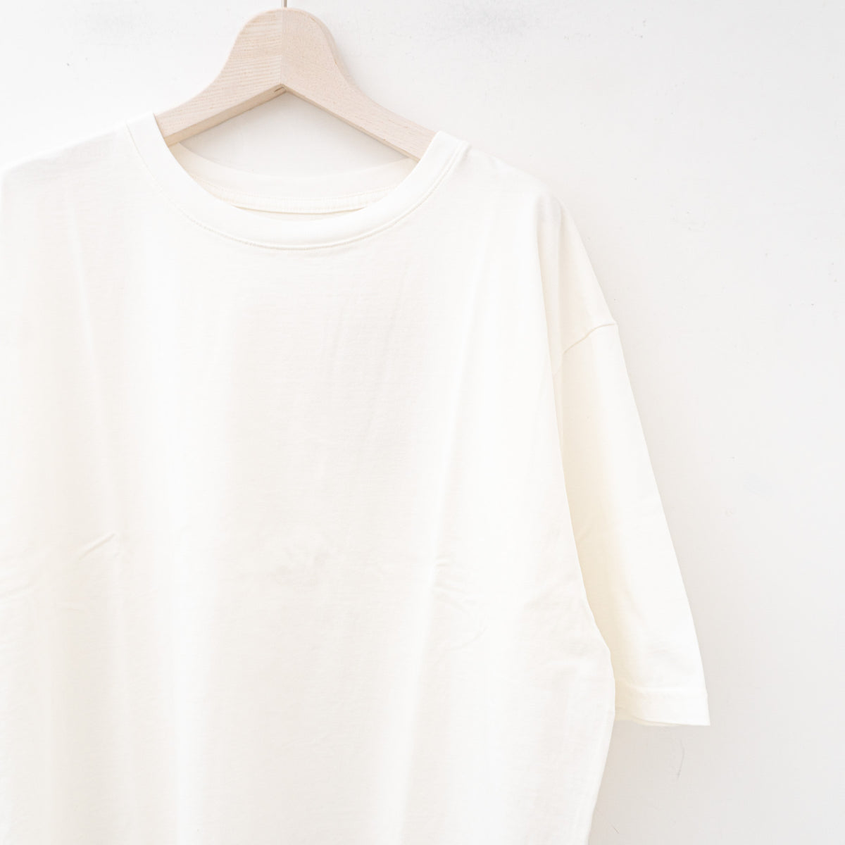 THE INOUE BROTHERS...｜UNISEX　Box T-shirt