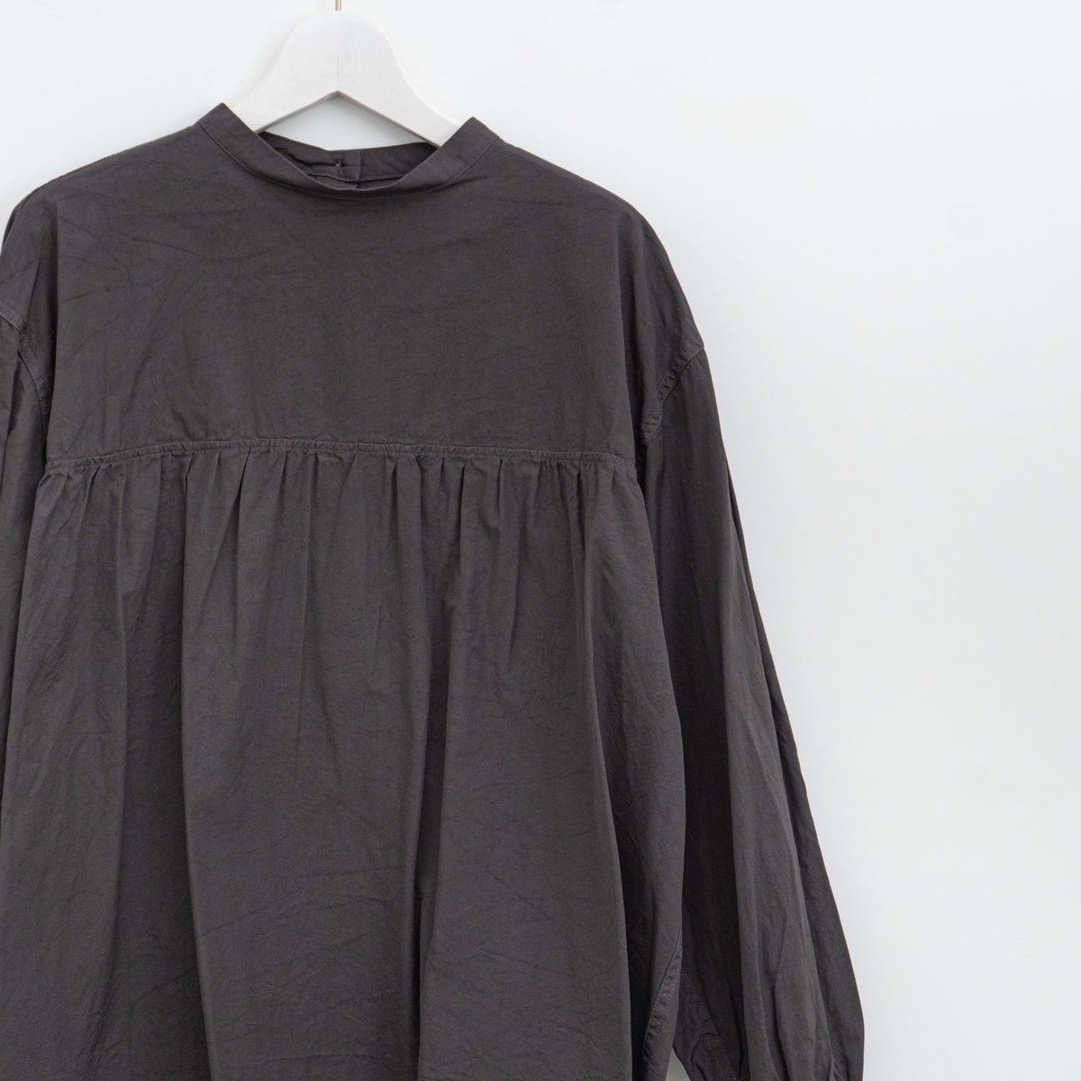 holk｜back button blouse 036