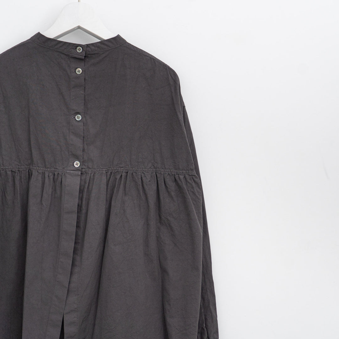 holk/　back button blouse 036