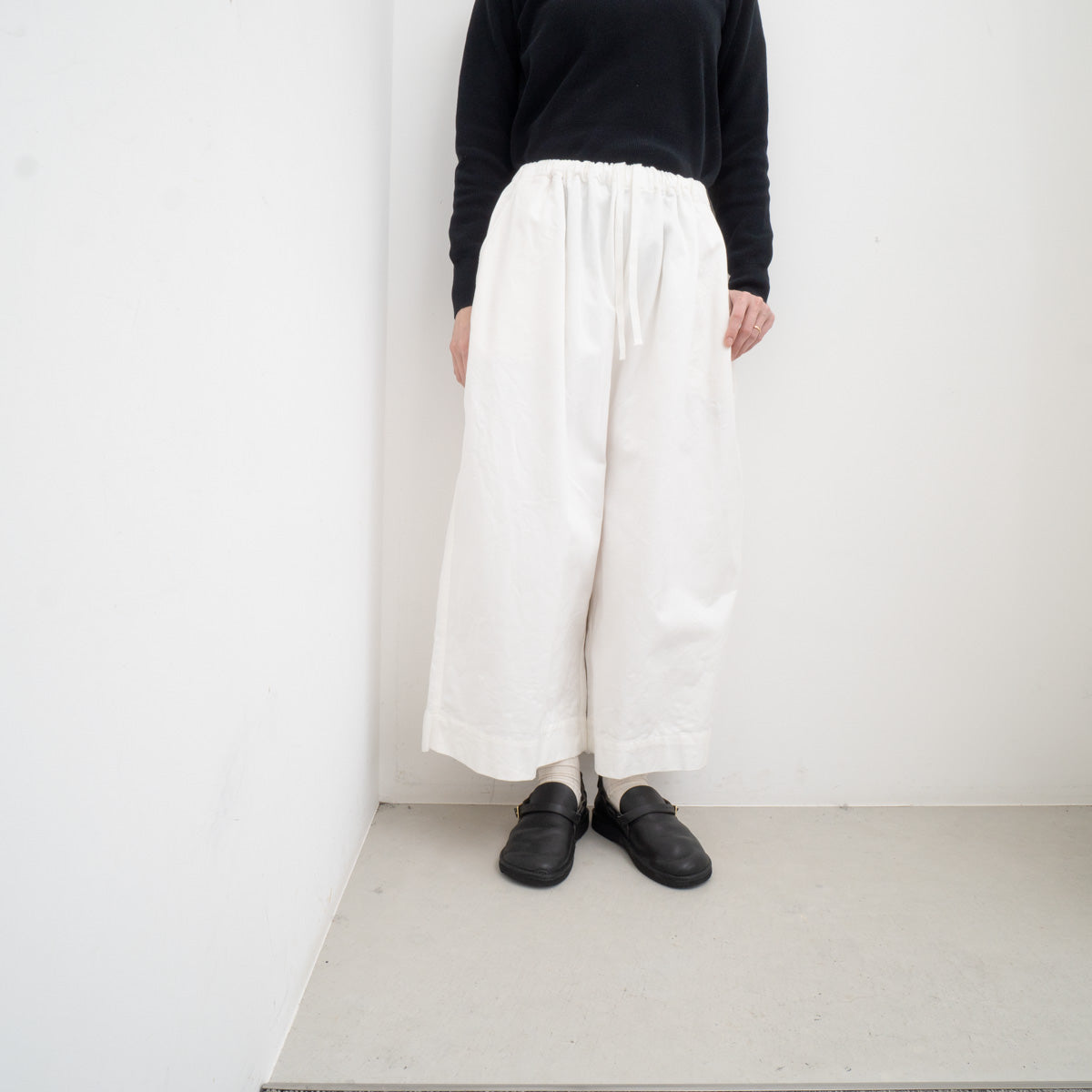 ゴーシュ｜23AW　カツラギ八分丈ワイドパンツ G234-P027