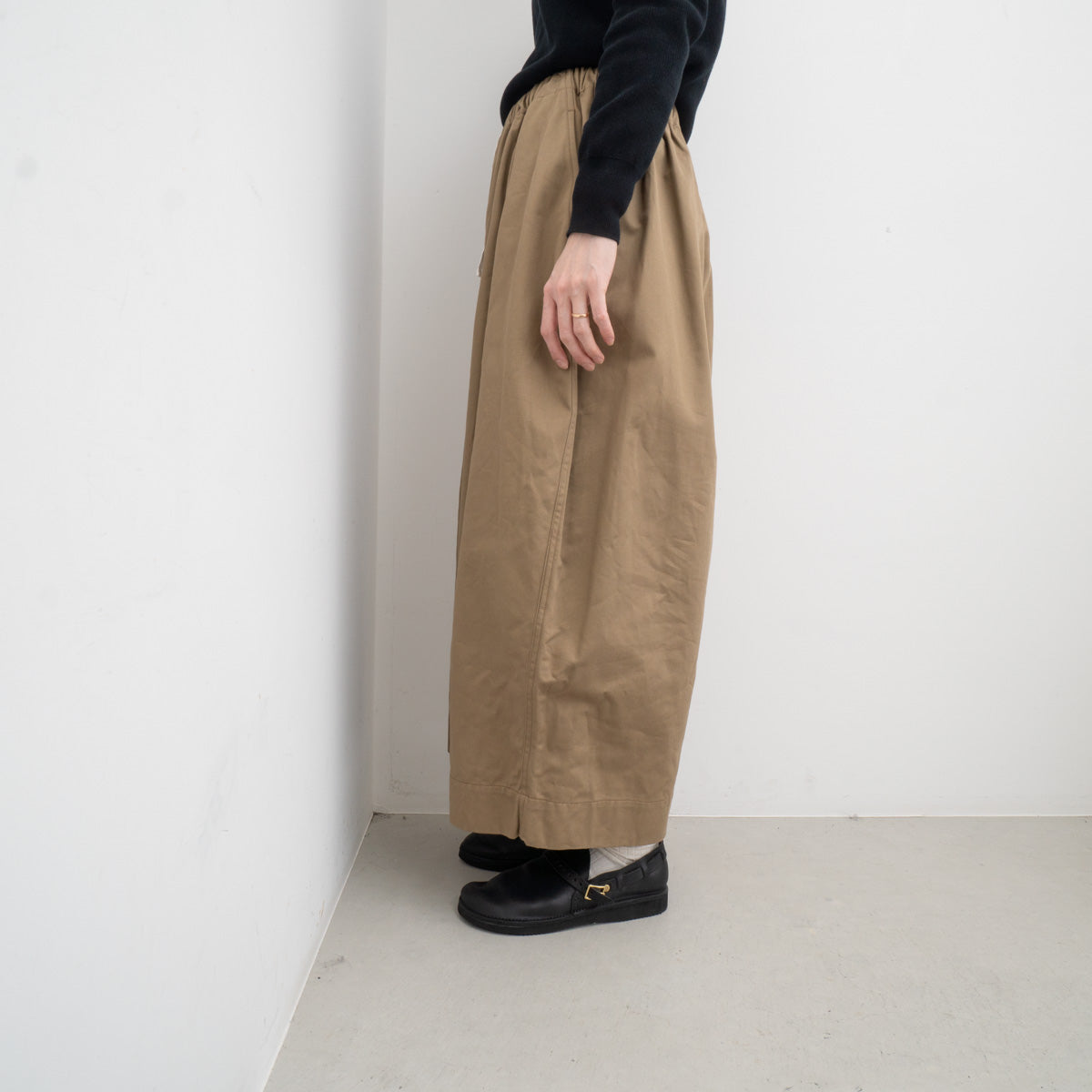 ゴーシュ｜23AW　カツラギ八分丈ワイドパンツ G234-P027