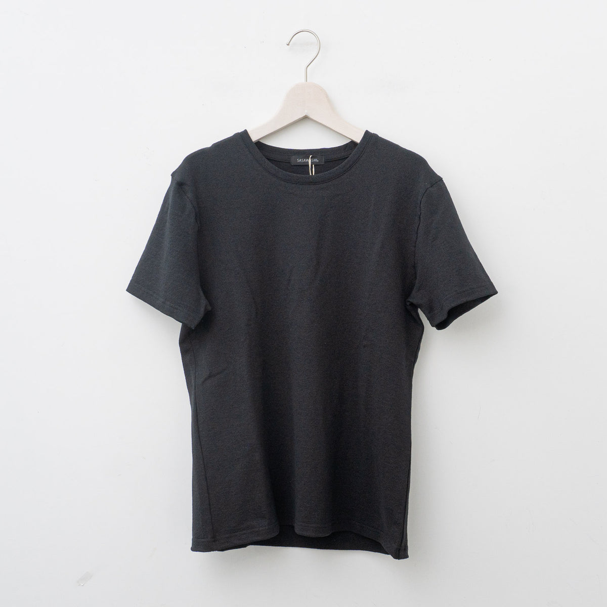 SASAWASHI｜UNISEX　Tシャツ（ブラック）