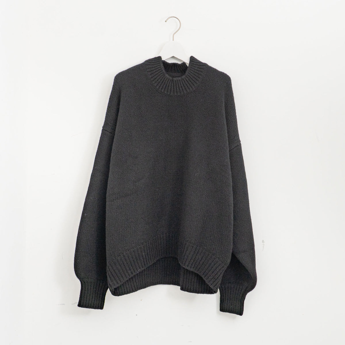 nonnotte｜Draping Extra Over C/N Pullover（Deep Black）