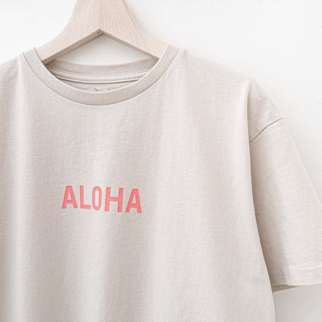 SUNSHINE+CLOUD/UNISEX　grown in the sun Tシャツ ALOHA-MAHALO