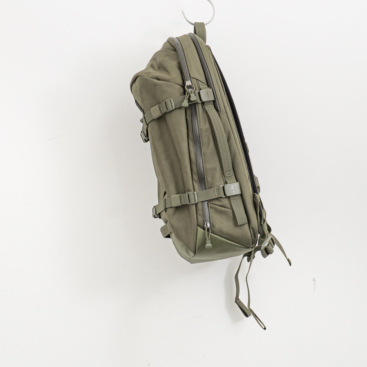 YETI｜CROSSROADS BACKPACK 27L