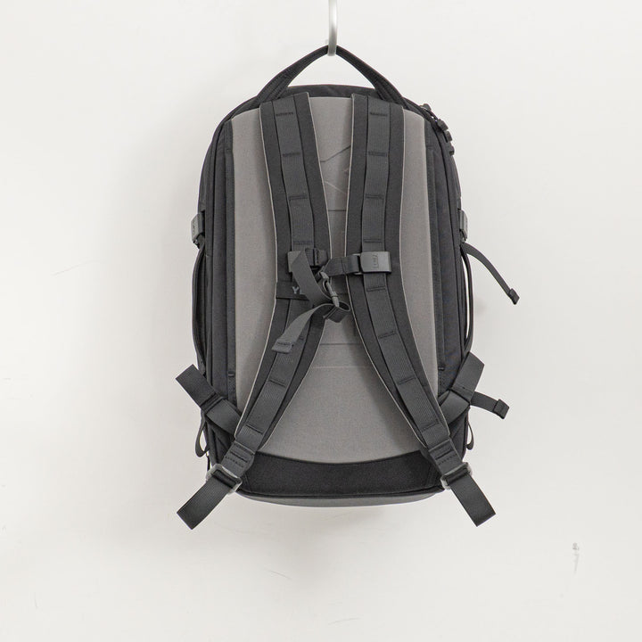 YETI/　CROSSROADS BACKPACK 27L