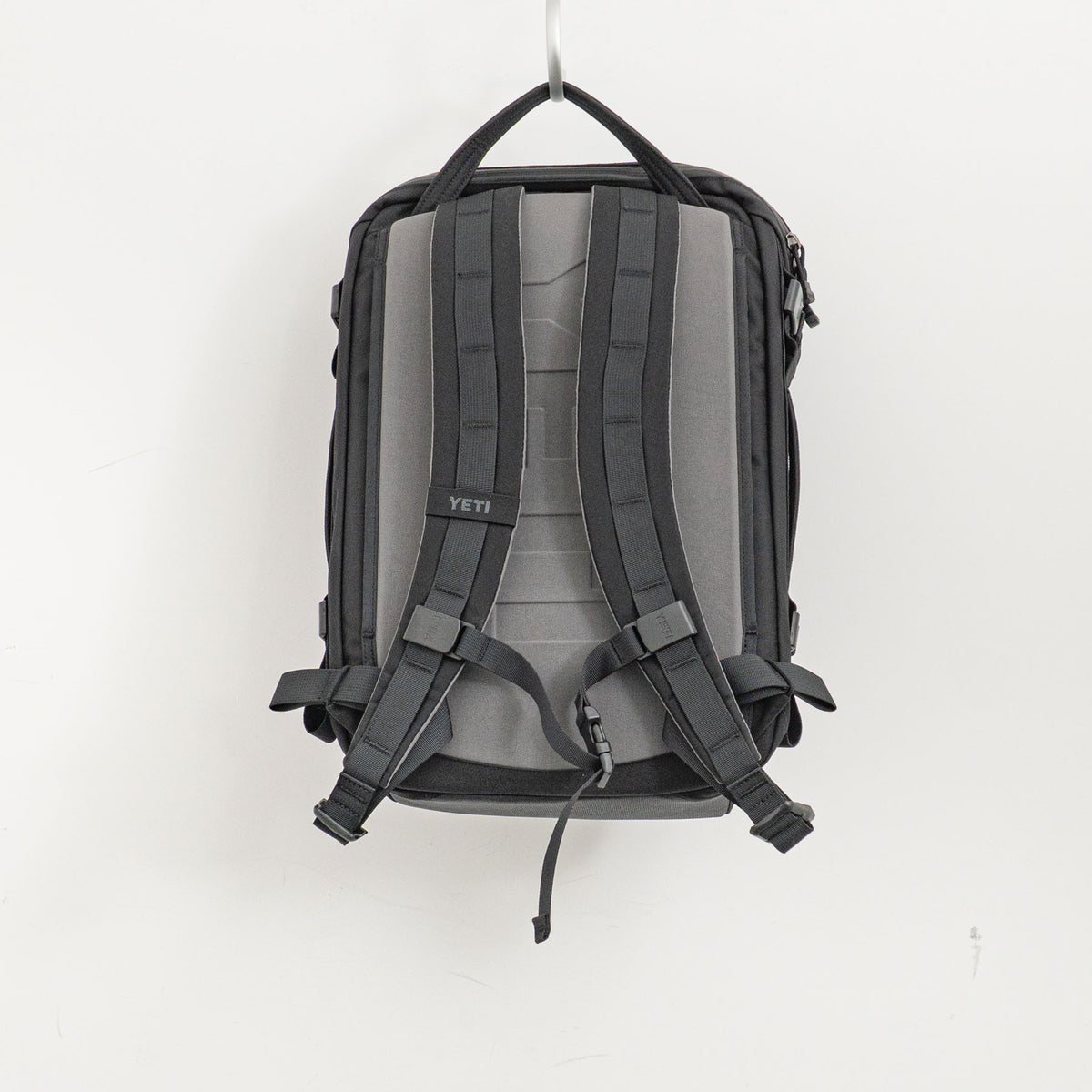 YETI｜CROSSROADS BACKPACK 22L