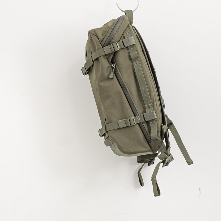 YETI/　CROSSROADS BACKPACK 22L