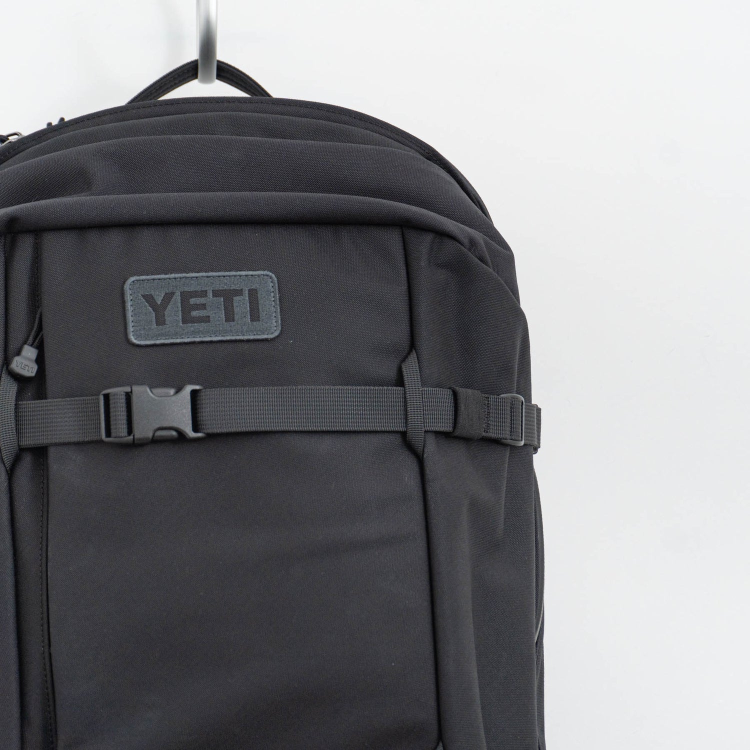 YETI｜CROSSROADS BACKPACK 27L（BLACK）